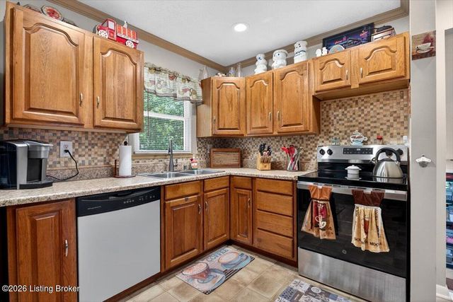 7000 Cochise Ct, Louisville, KY 40258