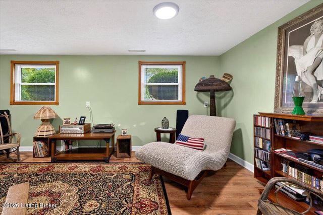7000 Cochise Ct, Louisville, KY 40258