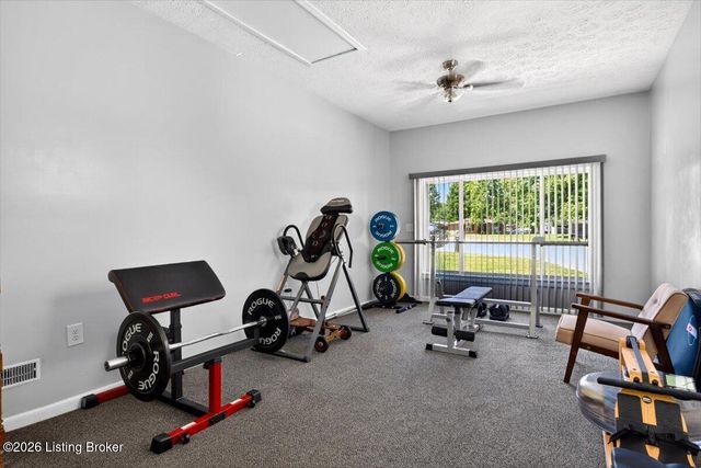 7000 Cochise Ct, Louisville, KY 40258