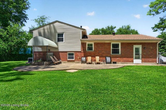 7000 Cochise Ct, Louisville, KY 40258