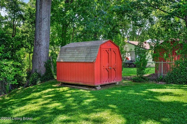 7000 Cochise Ct, Louisville, KY 40258