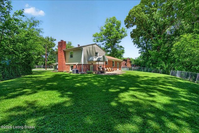 7000 Cochise Ct, Louisville, KY 40258