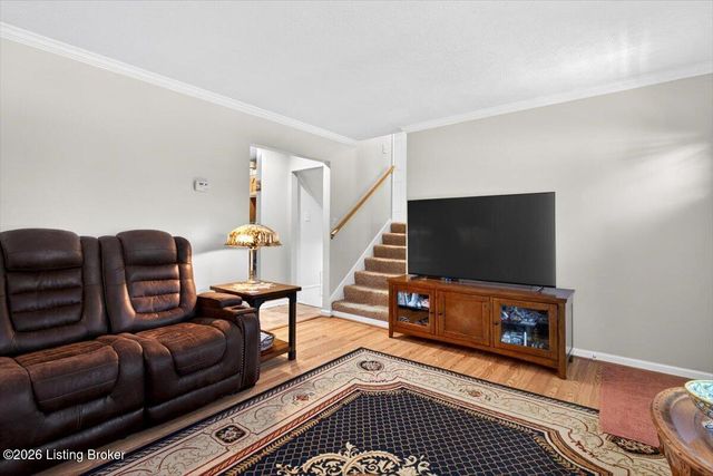 7000 Cochise Ct, Louisville, KY 40258