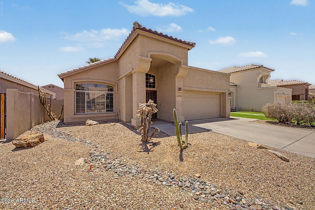 4733 E BIGHORN Avenue, Phoenix, AZ 85044 — photo 2