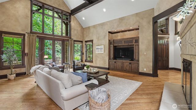 19360 163rd Court NE, Woodinville, WA 98072