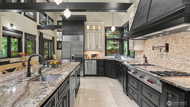 19360 163rd Court NE, Woodinville, WA 98072