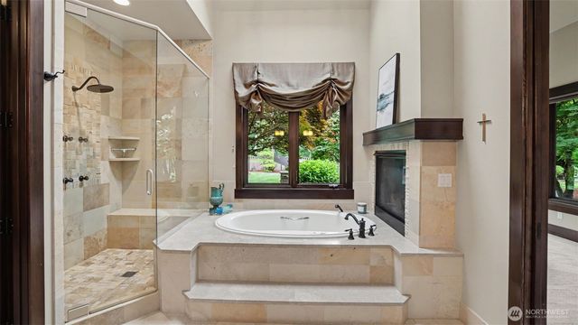 19360 163rd Court NE, Woodinville, WA 98072