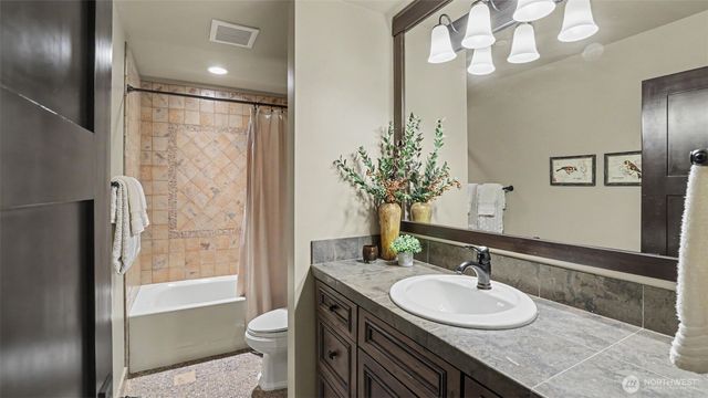19360 163rd Court NE, Woodinville, WA 98072
