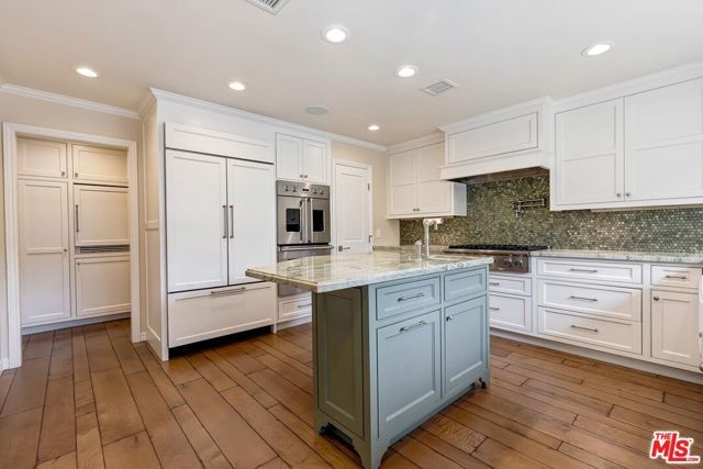 4211 W Toluca Lake Lane, Toluca Lake (los Angeles), CA 91505