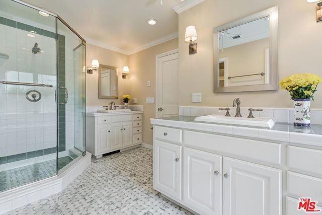 4211 W Toluca Lake Lane, Toluca Lake (los Angeles), CA 91505