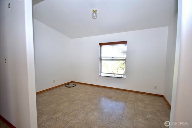 612 N Seventh Avenue, Sequim, WA 98382