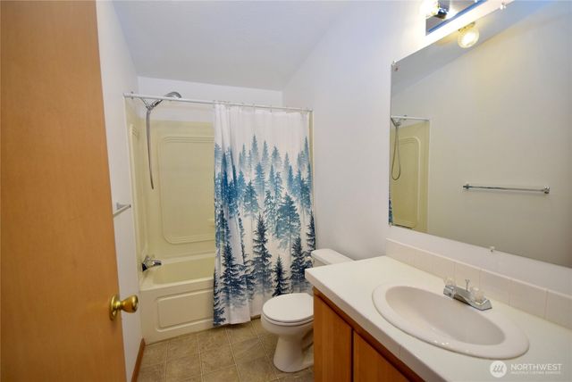 612 N Seventh Avenue, Sequim, WA 98382