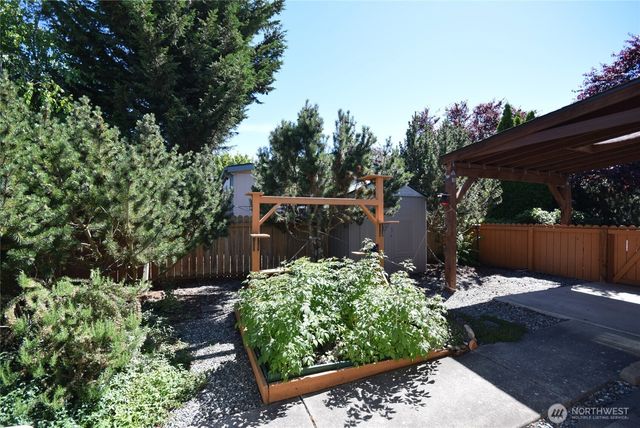 612 N Seventh Avenue, Sequim, WA 98382