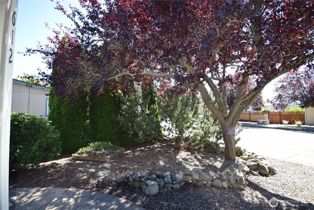 612 N Seventh Avenue, Sequim, WA 98382