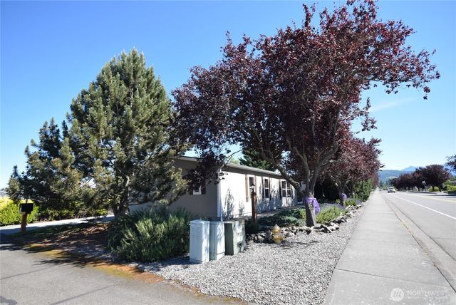 612 N Seventh Avenue, Sequim, WA 98382