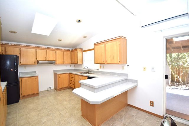 612 N Seventh Avenue, Sequim, WA 98382