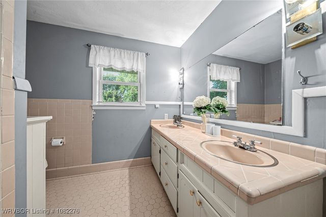 704 Skyline Drive, Van Buren, AR 72956