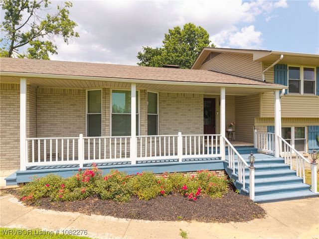 704 Skyline Drive, Van Buren, AR 72956