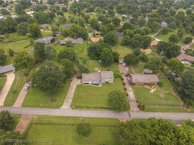 704 Skyline Drive, Van Buren, AR 72956