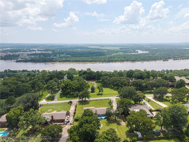 704 Skyline Drive, Van Buren, AR 72956