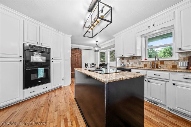 704 Skyline Drive, Van Buren, AR 72956