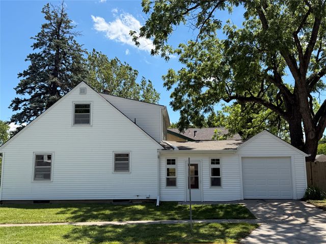 1535 Grand Avenue, Ames, IA 50010