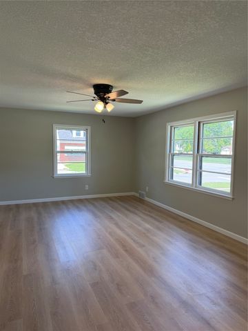 1535 Grand Avenue, Ames, IA 50010