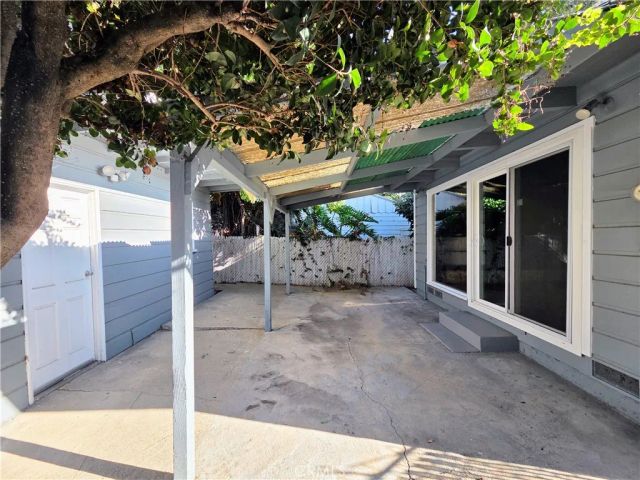 5589 Lemon Avenue, Long Beach, CA 90805