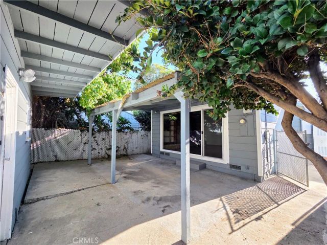 5589 Lemon Avenue, Long Beach, CA 90805