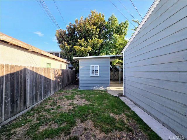 5589 Lemon Avenue, Long Beach, CA 90805