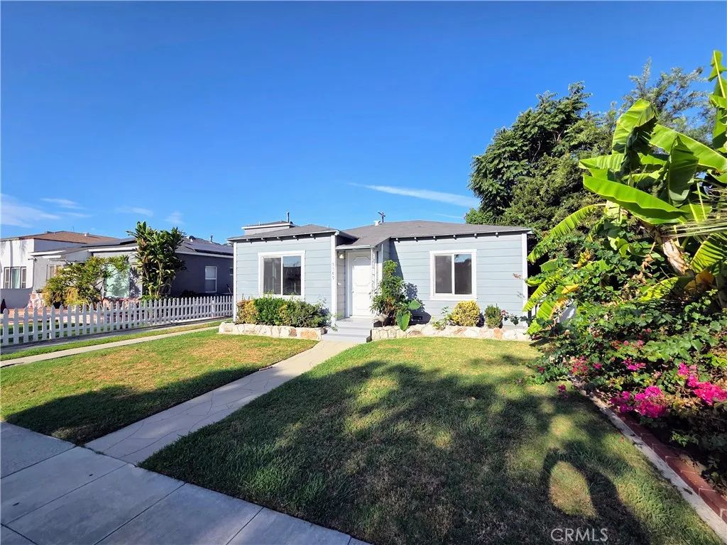5589 Lemon Avenue, Long Beach, CA 90805
