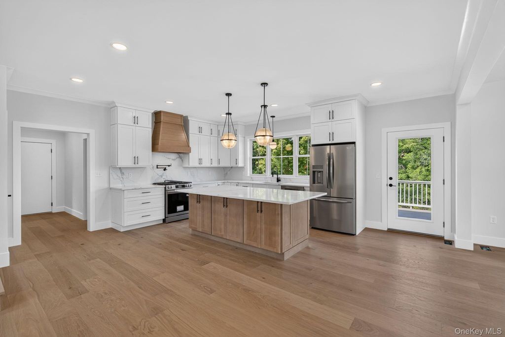 29 Peale Place, Montgomery, NY 12549 — photo 3