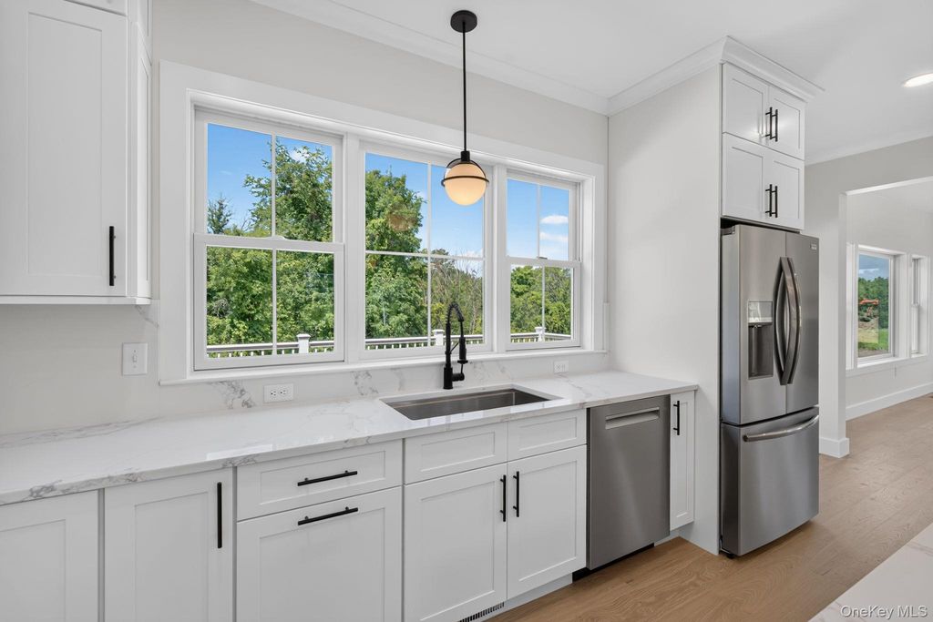 29 Peale Place, Montgomery, NY 12549 — photo 4