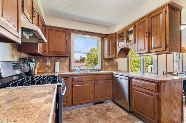 5511 Bonham Avenue NW, Canal Fulton, OH 44614