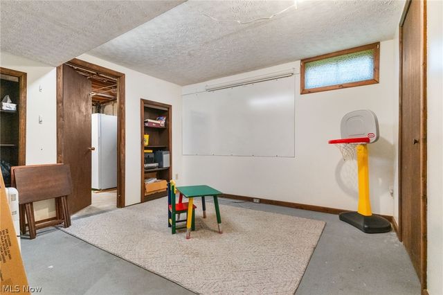 5511 Bonham Avenue NW, Canal Fulton, OH 44614