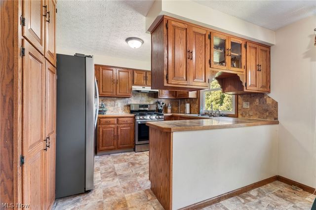 5511 Bonham Avenue NW, Canal Fulton, OH 44614