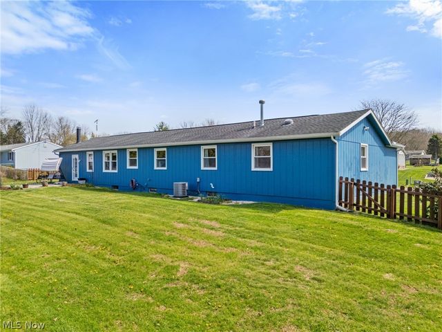 5511 Bonham Avenue NW, Canal Fulton, OH 44614