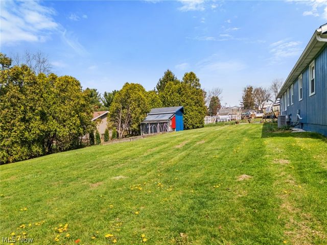 5511 Bonham Avenue NW, Canal Fulton, OH 44614