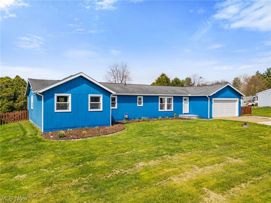 5511 Bonham Avenue NW, Canal Fulton, OH 44614