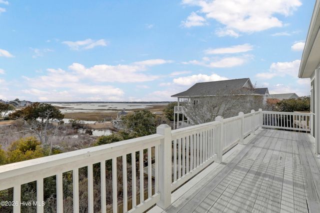 24 Sandy Lane, Surf City, NC 28445