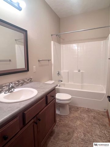 265 Langworthy Lane, Seward, NE 68434