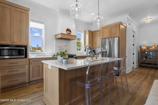 500 Saint Louis Street, Pass Christian, MS 39571