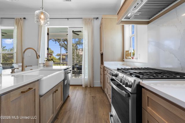 500 Saint Louis Street, Pass Christian, MS 39571