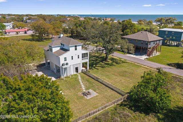 500 Saint Louis Street, Pass Christian, MS 39571