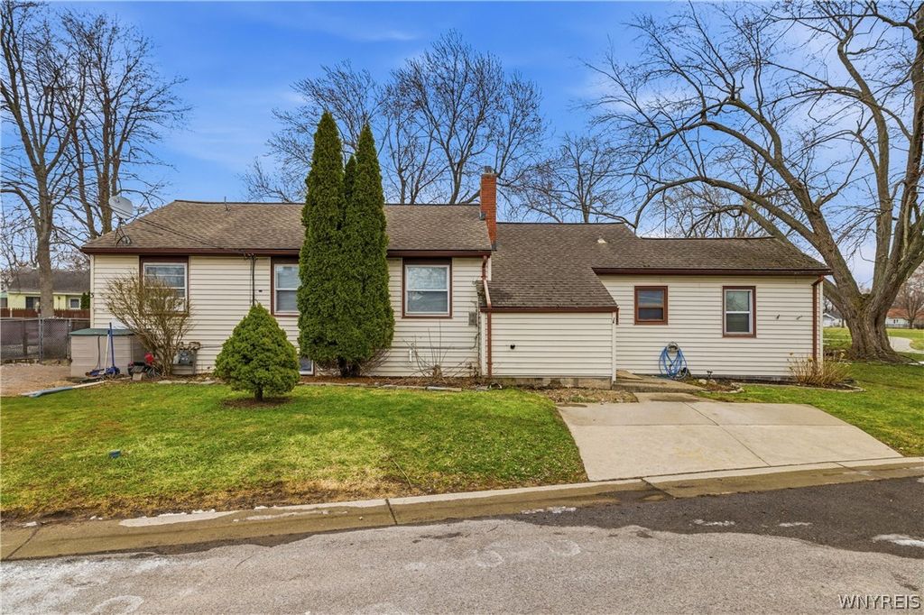 3 Primrose Drive, Cheektowaga, NY 14225