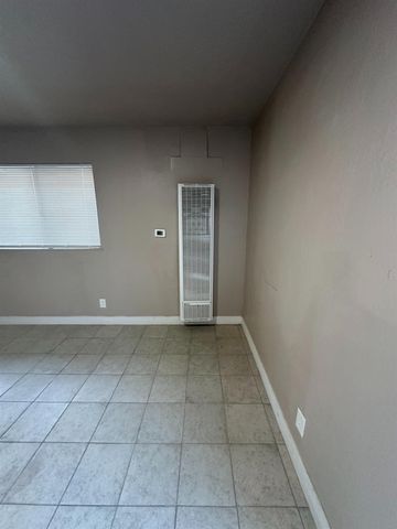 268 E 10TH, Merced, CA 95341