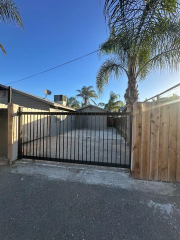 268 E 10TH, Merced, CA 95341