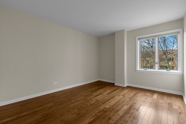 22 Park Lane 404, Park Ridge, IL 60068