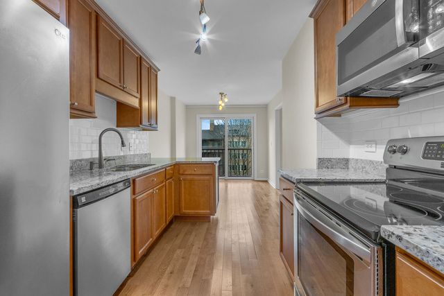22 Park Lane 404, Park Ridge, IL 60068