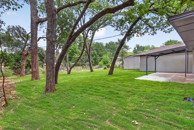 410 Nottingham Drive, Irving, TX 75061